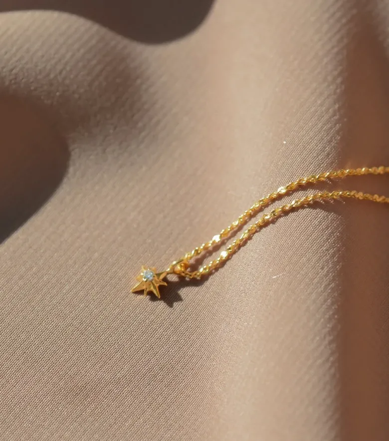 Syster P North Star Kort Halsband Guld