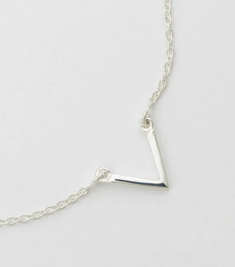 Syster P Strict Plain V Armband Silver (Mega kampanj)