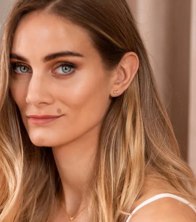 Syster P Theodora Örhängen Guld