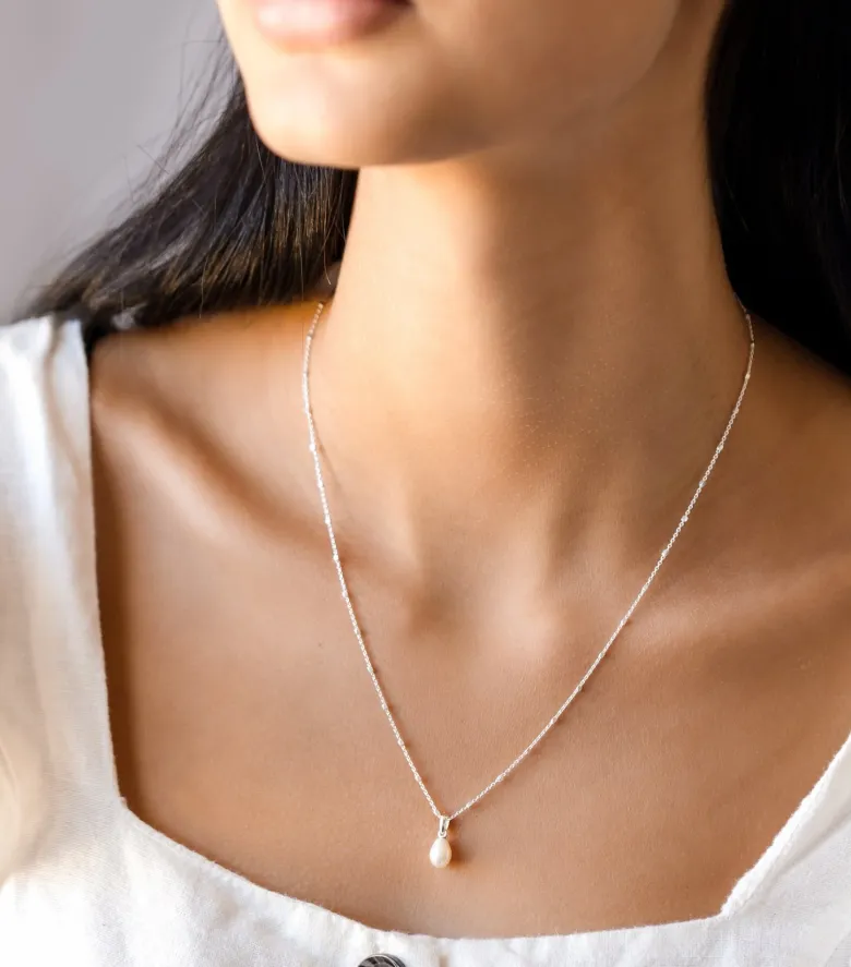 Syster P Treasure Single Pearl Halsband Silver