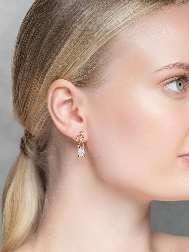 YLVA LI Edda Örhängen Crystal – Guld