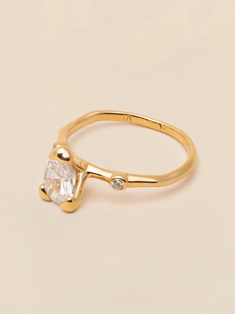 YLVA LI Embla Ring Crystal – Guld