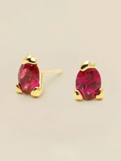 YLVA LI Embla Stud Örhängen Ruby – Guld